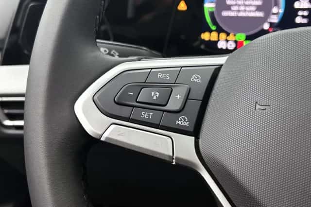 Volkswagen Golf (2026) thumbnail 6