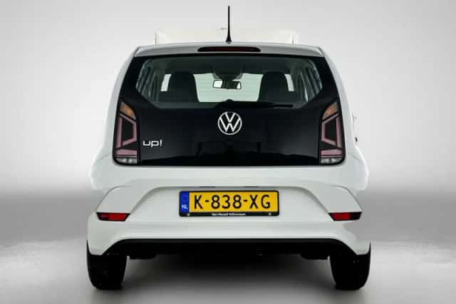 Volkswagen Up! (2021) thumbnail 3