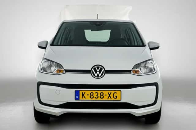 Volkswagen Up! (2021) thumbnail 5