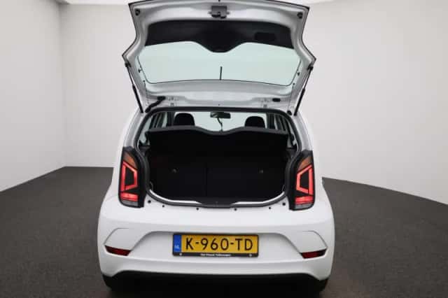 Volkswagen Up! (2021) thumbnail 11