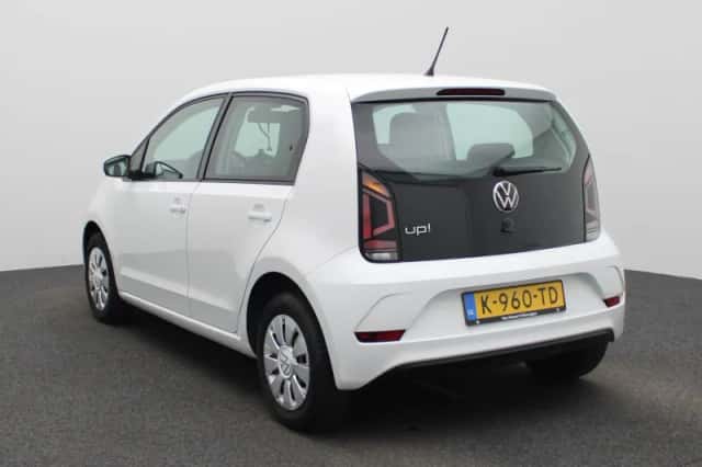Volkswagen Up! (2021) thumbnail 2