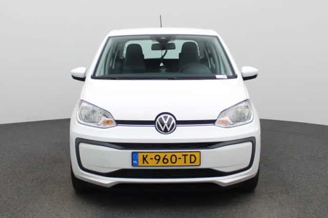 Volkswagen Up! (2021) thumbnail 3