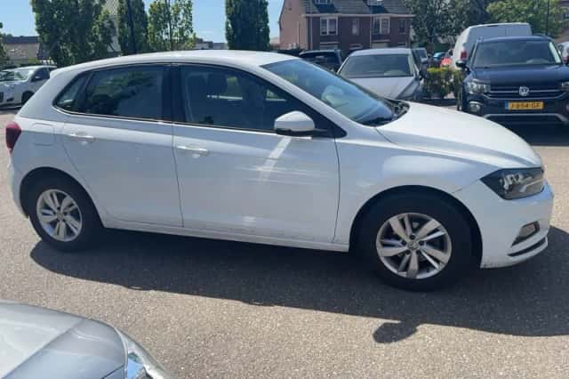 Volkswagen Polo (2018) thumbnail 4