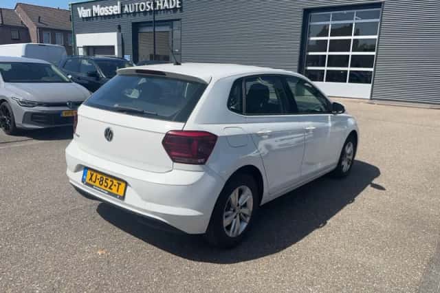 Volkswagen Polo (2018) thumbnail 6