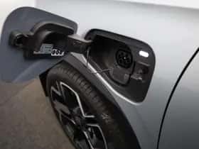 Volkswagen Tiguan (2025) thumbnail 18