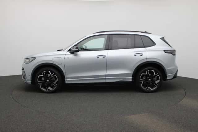 Volkswagen Tiguan (2025) thumbnail 4