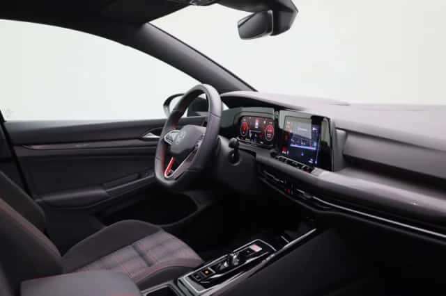 Volkswagen Golf (2022) thumbnail 38