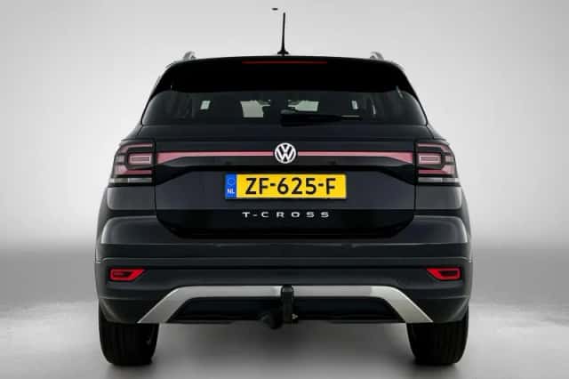 Volkswagen T-Cross (2019) thumbnail 2