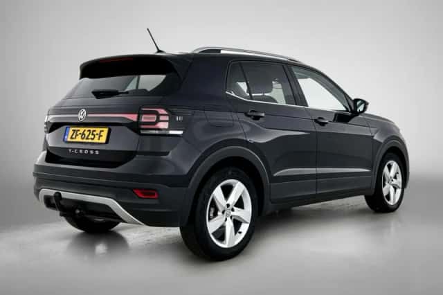 Volkswagen T-Cross (2019) thumbnail 3