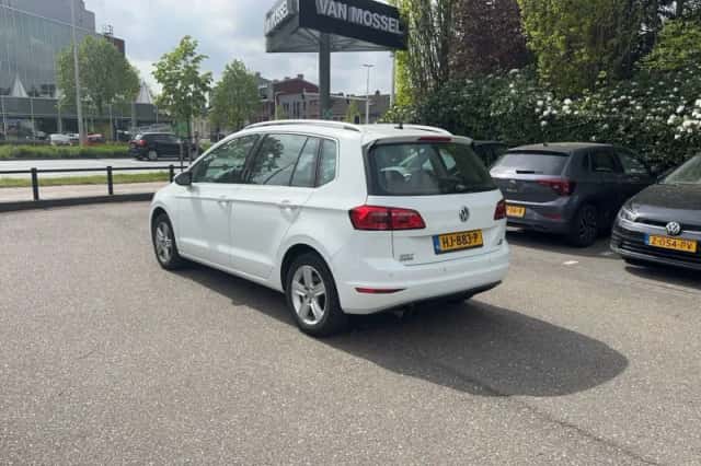 Volkswagen Golf (2014) thumbnail 5