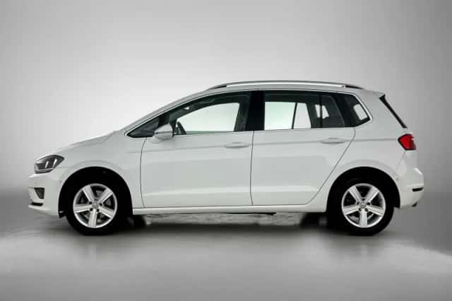 Volkswagen Golf Sportsvan (2014) thumbnail 2