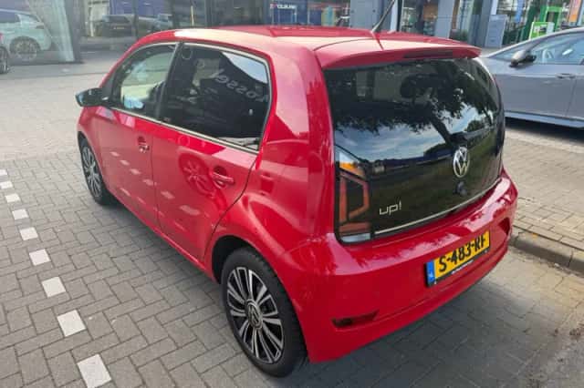 Volkswagen Up! (2022) thumbnail 3