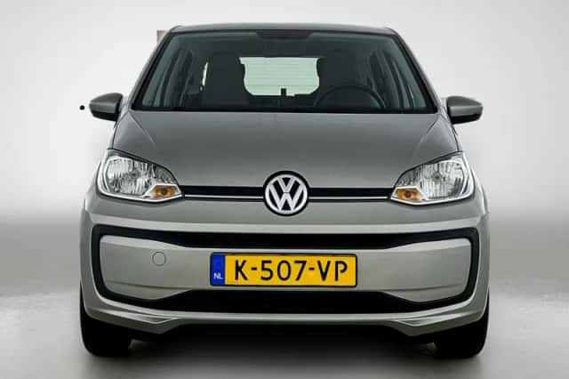 Volkswagen Up! (2018) thumbnail 5