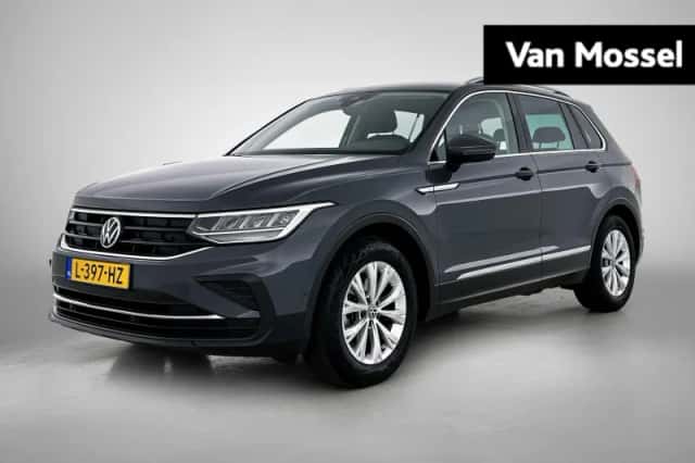 Volkswagen Tiguan (2021) thumbnail 1