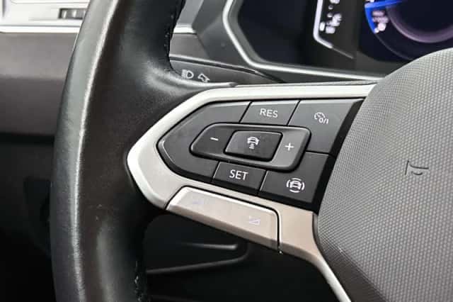 Volkswagen Tiguan (2021) thumbnail 6