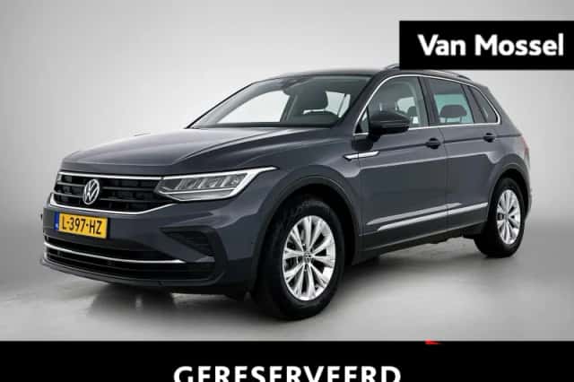 Volkswagen Tiguan (2021) thumbnail 1