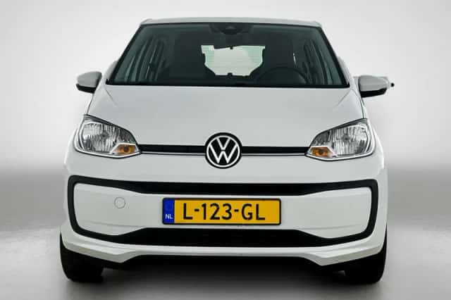 Volkswagen Up! (2021) thumbnail 5