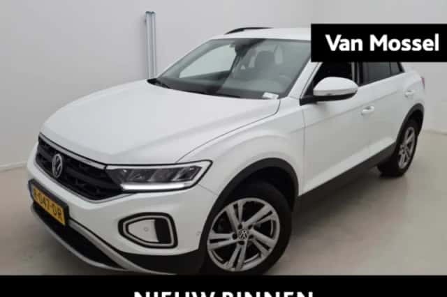 Volkswagen T-Roc (2022) thumbnail 1