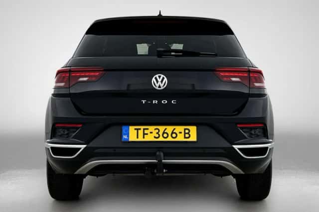 Volkswagen T-Roc (2018) thumbnail 3