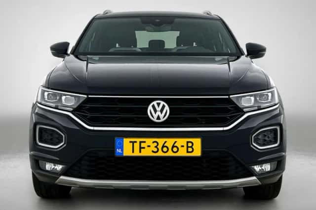 Volkswagen T-Roc (2018) thumbnail 5