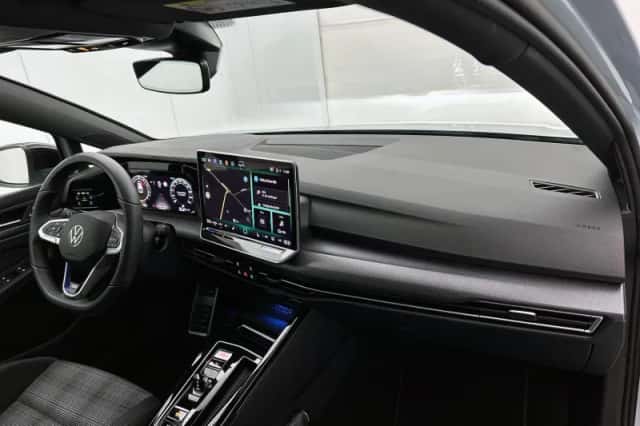 Volkswagen Golf (2025) thumbnail 20