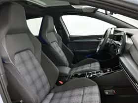 Volkswagen Golf (2025) thumbnail 35