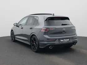 Volkswagen Golf (2025) thumbnail 2