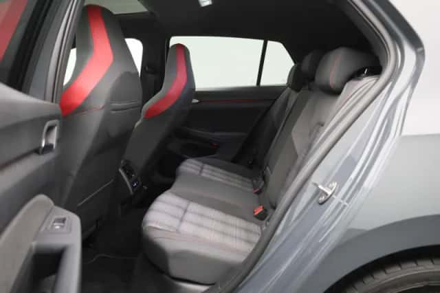 Volkswagen Golf (2025) thumbnail 12