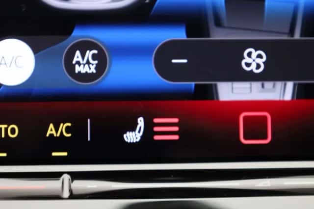 Volkswagen Golf (2025) thumbnail 18