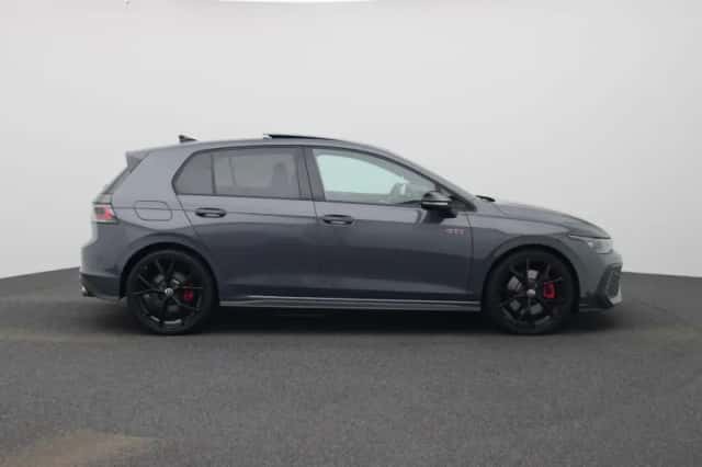 Volkswagen Golf (2025) thumbnail 6