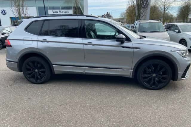 Volkswagen Tiguan (2022) thumbnail 4