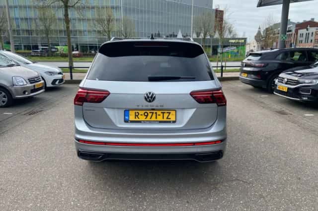Volkswagen Tiguan (2022) thumbnail 6