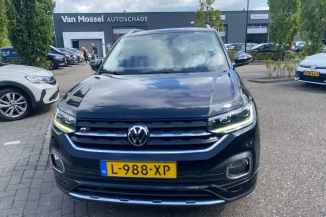Volkswagen T-Cross (2021) thumbnail 2