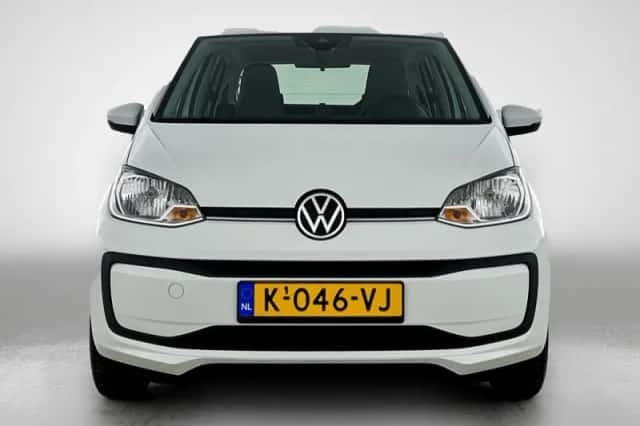 Volkswagen Up! (2021) thumbnail 5