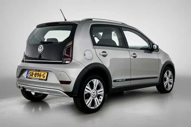 Volkswagen Up! (2018) thumbnail 4