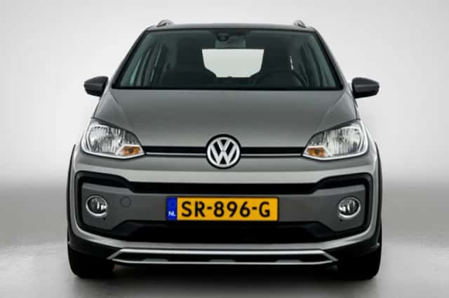 Volkswagen Up! (2018) thumbnail 5