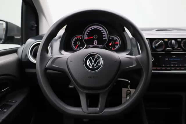 Volkswagen Up! (2021) thumbnail 7