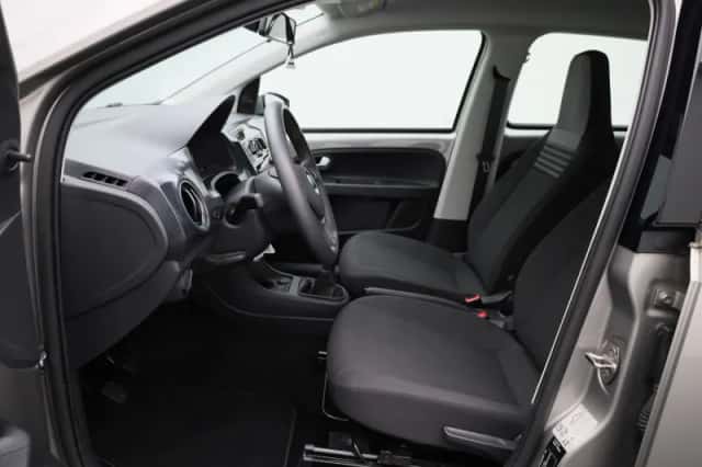 Volkswagen Up! (2021) thumbnail 9