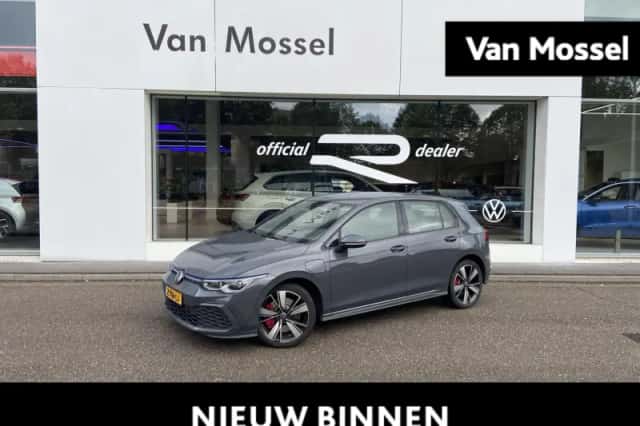 Volkswagen Golf (2022) thumbnail 1