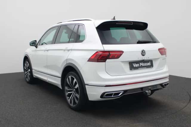 Volkswagen Tiguan (2021) thumbnail 2