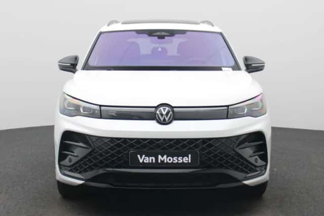 Volkswagen Tiguan (2025) thumbnail 3