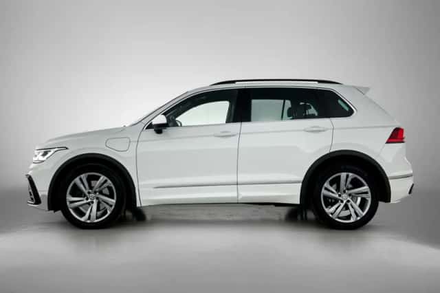 Volkswagen Tiguan (2021) thumbnail 2