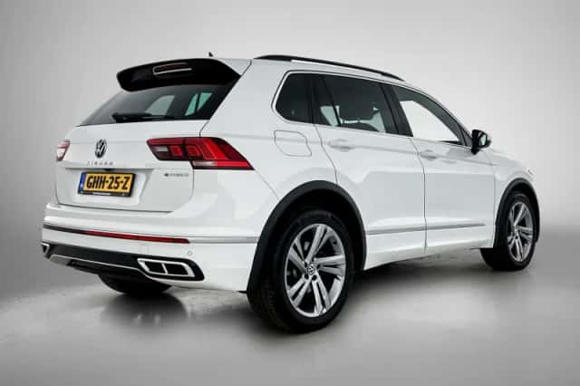 Volkswagen Tiguan (2021) thumbnail 4