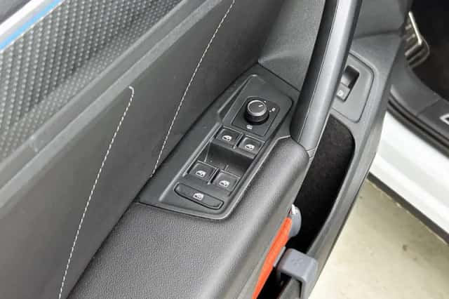 Volkswagen Tiguan (2021) thumbnail 35