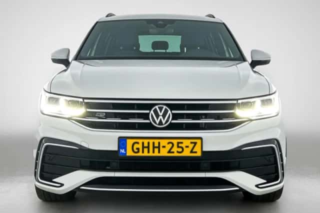 Volkswagen Tiguan (2021) thumbnail 5