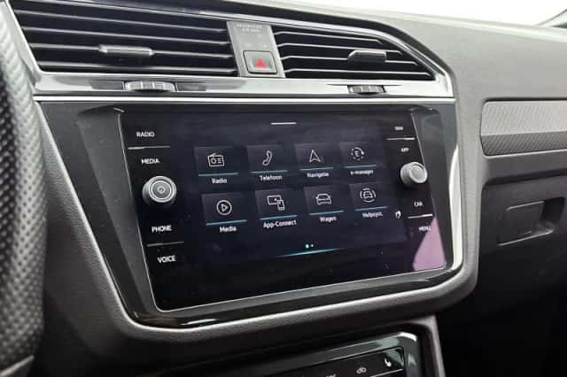Volkswagen Tiguan (2021) thumbnail 7