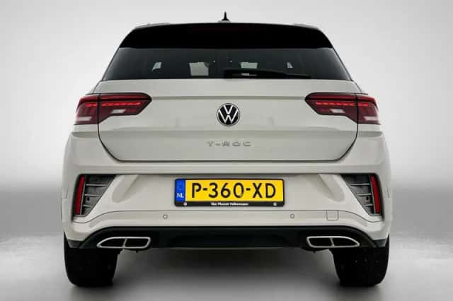 Volkswagen T-Roc (2022) thumbnail 3