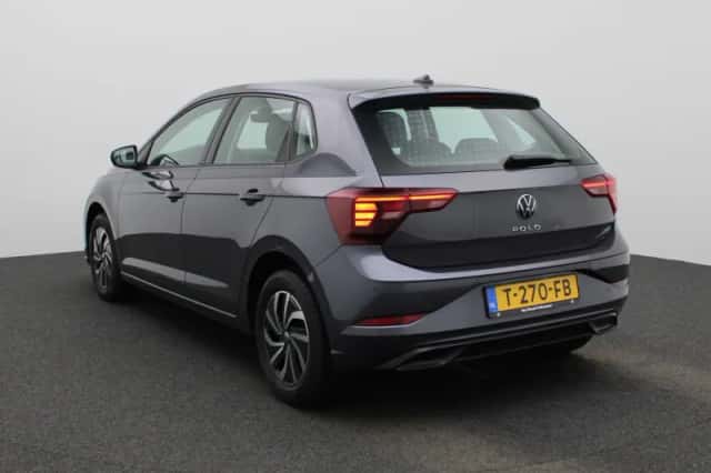 Volkswagen Polo (2023) thumbnail 2