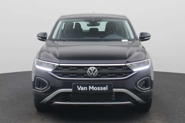 Volkswagen T-Roc (2025) thumbnail 3