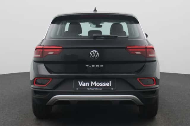 Volkswagen T-Roc (2025) thumbnail 5
